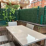 Apto Con Patio Parking Gratuito Anselmo Solar Apartmán *