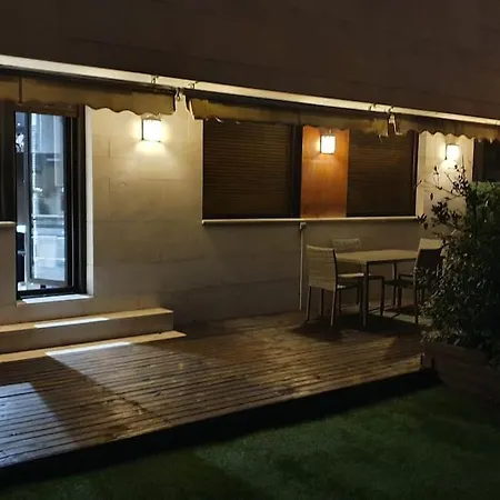 Apto Con Patio Parking Gratuito Anselmo Solar Daire Gijón