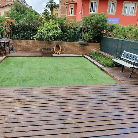 Daire Apto Con Patio Parking Gratuito Anselmo Solar Gijón