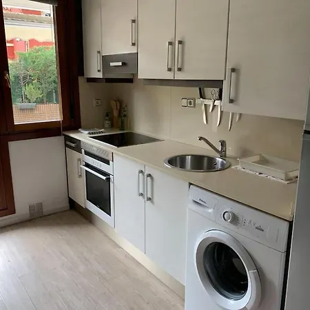 Apto Con Patio Parking Gratuito Anselmo Solar Gijón