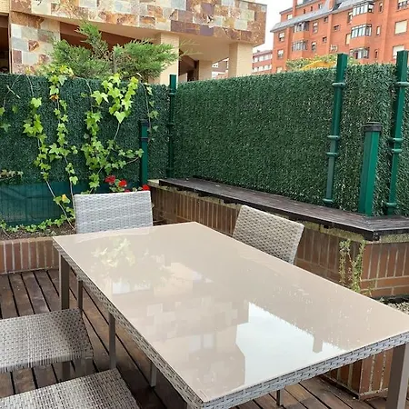 Apto Con Patio Parking Gratuito Anselmo Solar Daire *